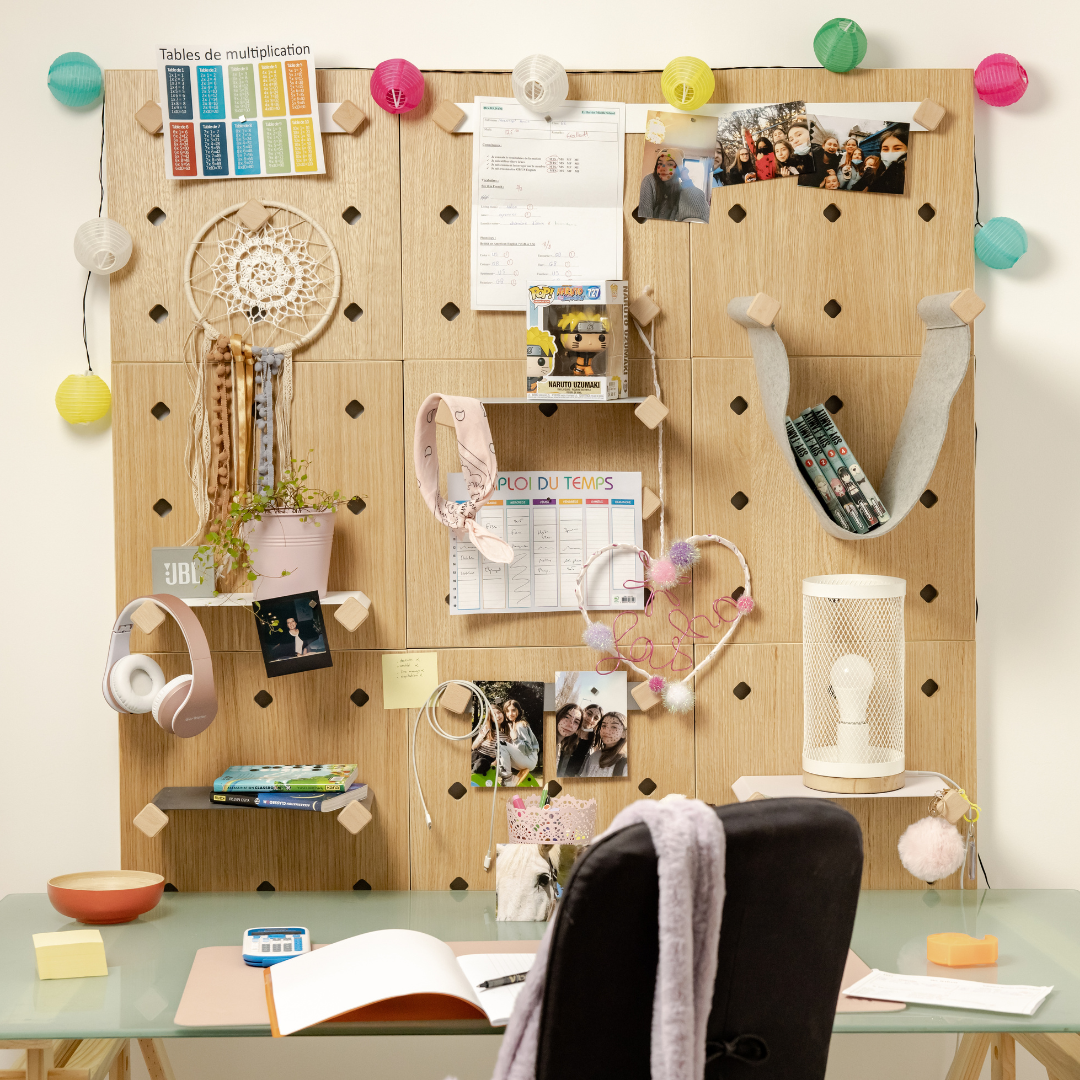 Espace bureau pegboard enfant ado