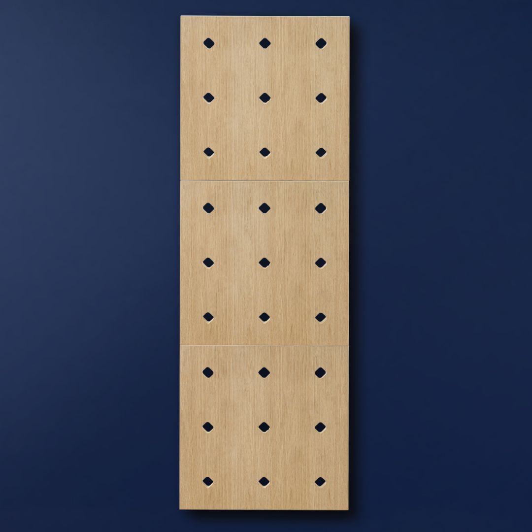 Le pegboard en bois, également connu sous le nom de panneau perforé